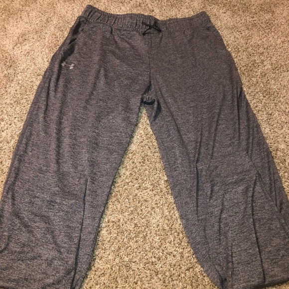 Women under armour size m black and grey jogger sweatpants - Picture 1 of 3